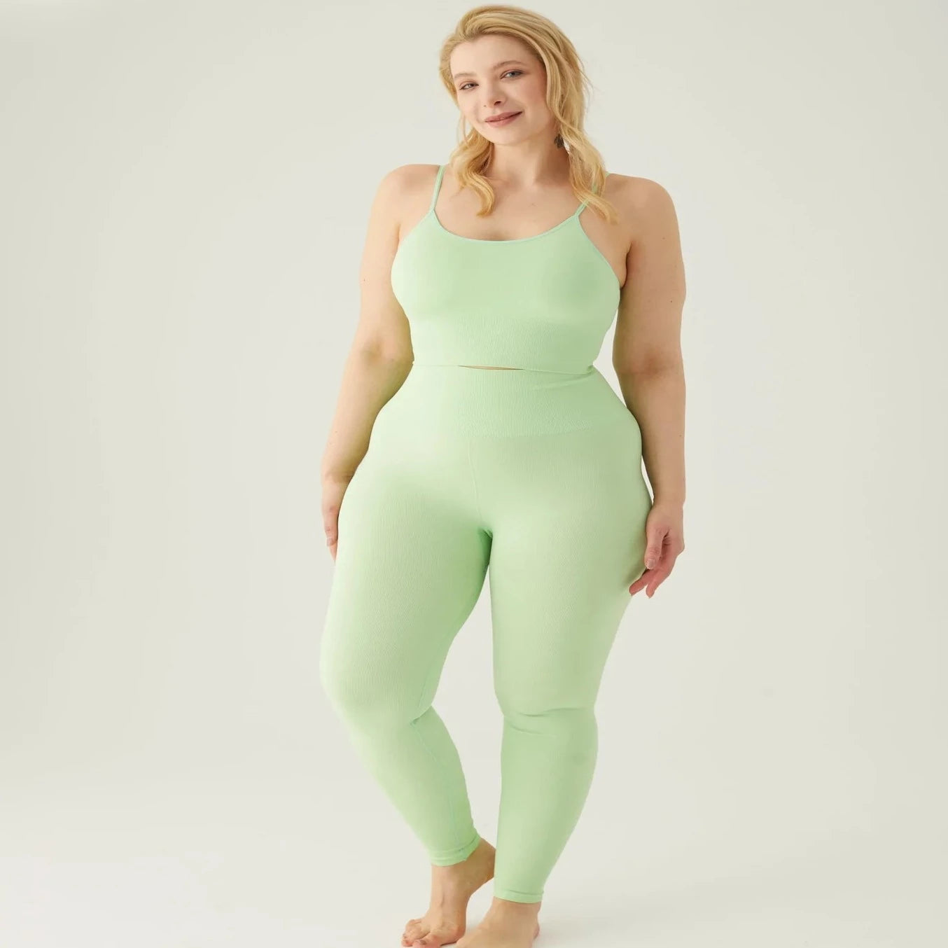 Form & Grace Seamless Leggings With Wide Waistband Pistachio - Gym Leggings - British D'sire Main image