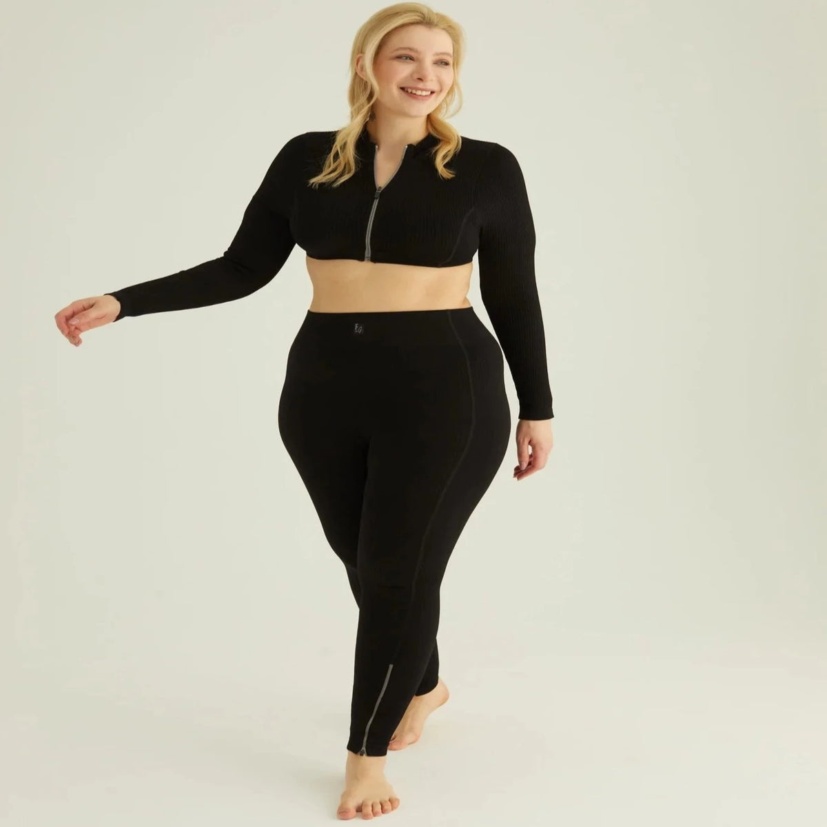 Form & Grace Seamless Ribbed Leggings With Contrast Zip Black - Gym Leggings - British D'sire