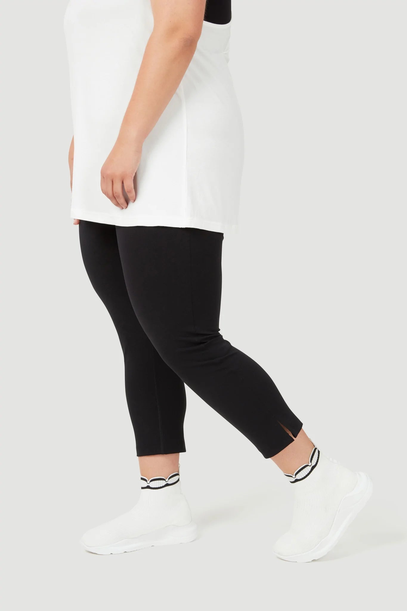 Form & Grace Stepped Hem Leggings - Gym Leggings - British D'sire
