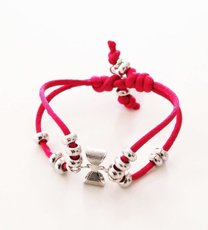 Friendship bracelet with colorful silk cord and a small bow. - Bracelets - British D'sire