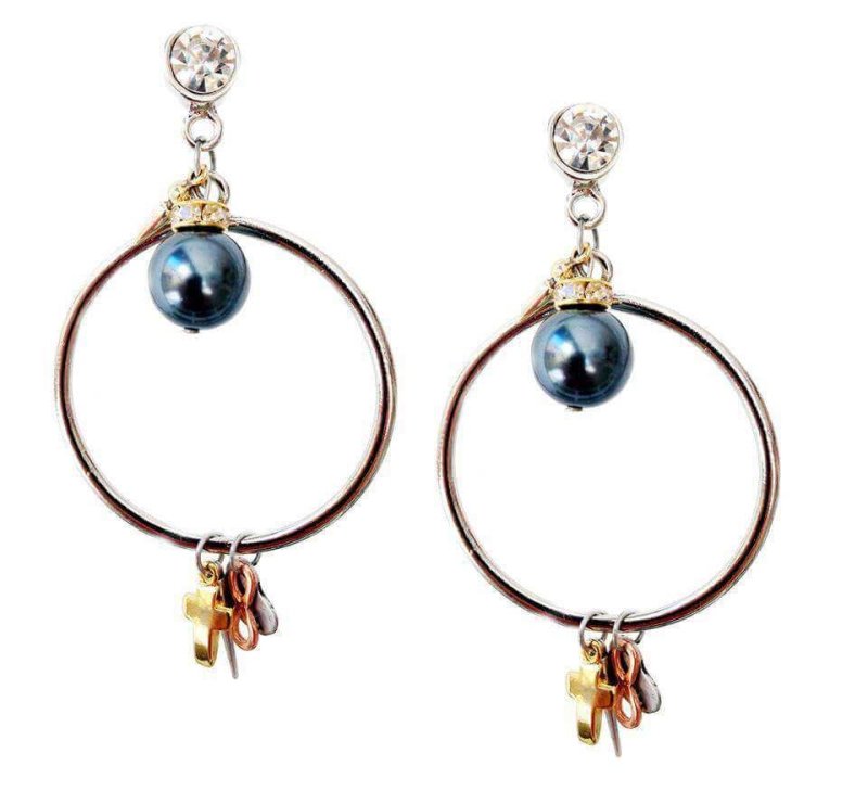 Gold dangle and drop earrings with black pearls, rhinestones, brass and charms. Hoop earrings, Boho chic earrings, Boho chic jewelry - Earrings - British D'sire