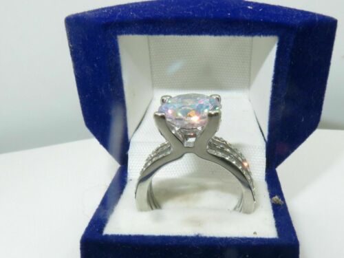 Jewellery Kingdom Aurora Borealis Solitaire Cubic Zirconia Stainless Steel Solitaire Ring (Silver) Secondary image