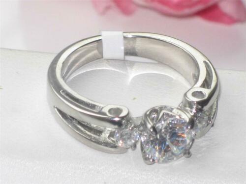 Jewellery Kingdom Cubic Zirconia 1CT Center Stone Scroll Stainless Steel Three Ladies Stone Ring (Silver) - Rings - British D'sire