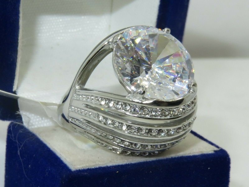 Jewellery Kingdom Cubic Zirconia 4 CT Stainless Steel Ladies Cocktail Dome Ring Secondary image