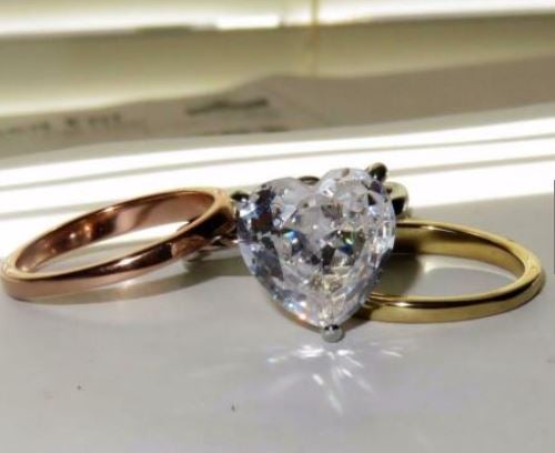 Jewellery Kingdom Cubic Zirconia Heart Wedding Engagement 4 Carat Ladies Ring Secondary image