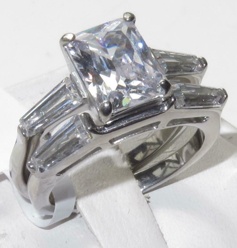 Jewellery Kingdom Cubic Zirconia Stainless Steel Ladies Emerald Cut Band Ring Set - Jewelry Rings - British D'sire Main image