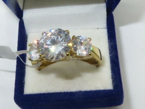 Jewellery Kingdom Cubic Zirconia Three Stone Past Present Future Anniversary 4 Carat Ladies Ring (Gold) - Jewelry Rings - British D'sire