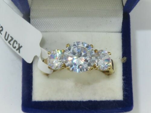 Jewellery Kingdom Cubic Zirconia Three Stone Past Present Future Anniversary 4 Carat Ladies Ring (Gold) - Jewelry Rings - British D'sire