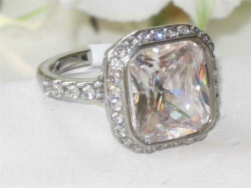 Jewellery Kingdom Cushion 4CT Cubic Zirconia Stainless Steel Dress Sparkle Ladies Ring (Clear &Silver) - Jewelry Rings - British D'sire