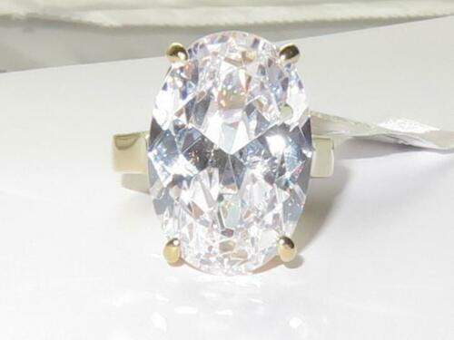 Jewellery Kingdom Cushion Emerald 15 CT Solitaire Clear Ladies Ring (Gold) - Jewelry Rings - British D'sire Main image