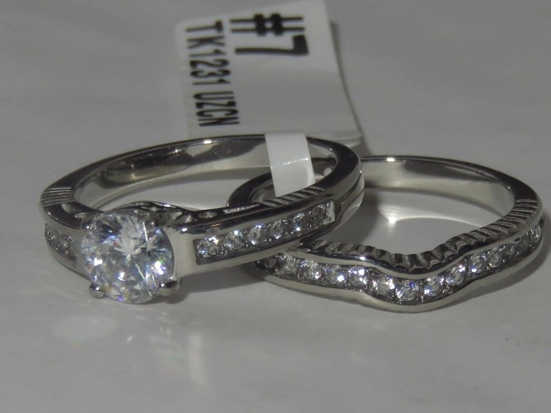 Jewellery Kingdom CZ Engagement Wedding Band Stainless Steel Silver 1.5CT Ladies Ring Set Secondary image