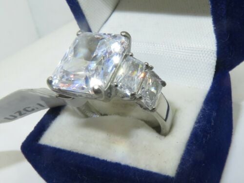 Jewellery Kingdom Emerald Cut Clear Cubic Zirconia 6 Carat Ladies Ring (Silver) - Rings - British D'sire
