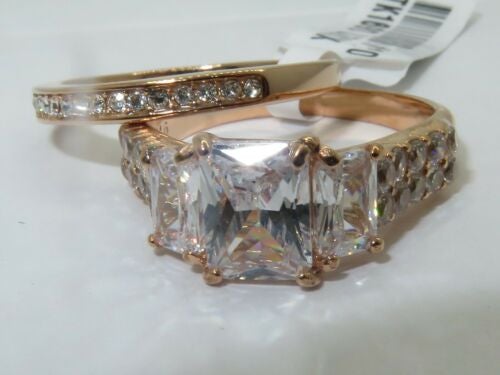 Jewellery Kingdom Emerald Cut Steel 4carat 2pcs Wedding Engagement Set Ladies Ring (Rose Gold) - Engagement Rings - British D'sire
