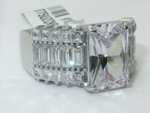 Jewellery Kingdom Emerald Princess Cut Stainless Steel Channel Cocktail Ladies Cubic Zirconia Ring (Silver) - Jewelry Rings - British D'sire