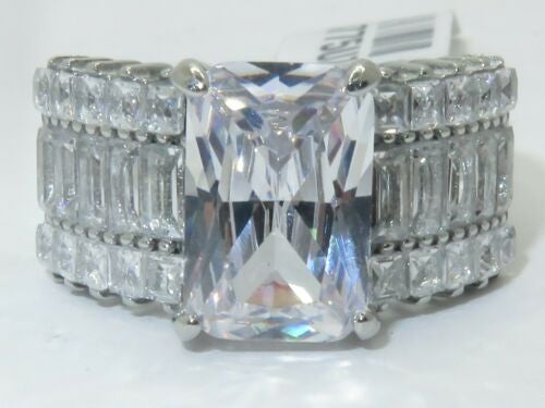 Jewellery Kingdom Emerald Princess Cut Stainless Steel Channel Cocktail Ladies Cubic Zirconia Ring (Silver) - Jewelry Rings - British D'sire