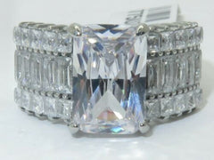 Jewellery Kingdom Emerald Princess Cut Stainless Steel Channel Cocktail Ladies Cubic Zirconia Ring (Silver) - Jewelry Rings - British D'sire