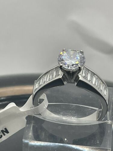 Jewellery Kingdom Ladies Baguettes Sparkling Solitaire Stainless Steel 3 Carat Ring (Silver) - Jewelry Rings - British D'sire