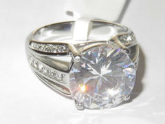 Jewellery Kingdom Ladies Cocktail Cubic Zirconia 8 Carat Stainless Steel Solitaire Accents Ring (Silver) - Jewelry Rings - British D'sire