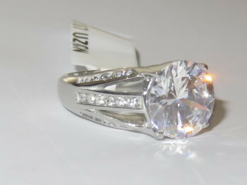 Jewellery Kingdom Ladies Cocktail Cubic Zirconia 8 Carat Stainless Steel Solitaire Accents Ring (Silver) - Jewelry Rings - British D'sire