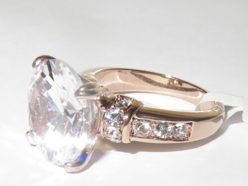 Jewellery Kingdom Ladies Cushion Cut Solitaire Accents 4k Ring (Gold) - Rings - British D'sire