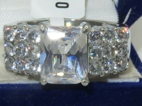 Jewellery Kingdom Ladies Emerald Simulated Diamonds Stainless Steel No Tarnish Ring (Silver) Secondary image