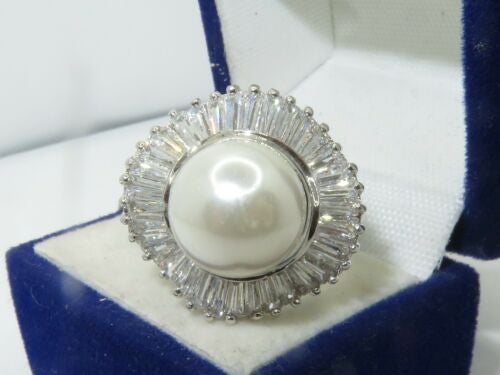 Jewellery Kingdom Ladies Pearl Baguettes Cream Cocktail Statement Sparkling Rhodium Ring Secondary image