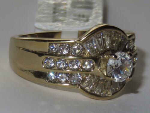 Jewellery Kingdom Ladies Rounds Emerald Cut Band Art Deco Steel Ring (Gold) Secondary image