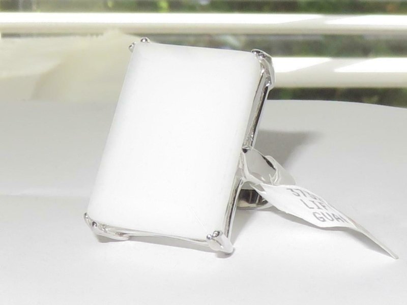 Jewellery Kingdom Ladies Cocktail Sterling Silver 20 Carat White Gemstone Ring Secondary image