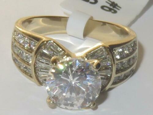 Jewellery Kingdom Ladies Sparkle Cubic Zirconia Solitaire Accents Baguettes 18CT Ring (Gold) - Jewelry Rings - British D'sire