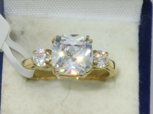 Jewellery Kingdom Ladies Three Cushion Cut 4K Ring (Gold) - Rings - British D'sire