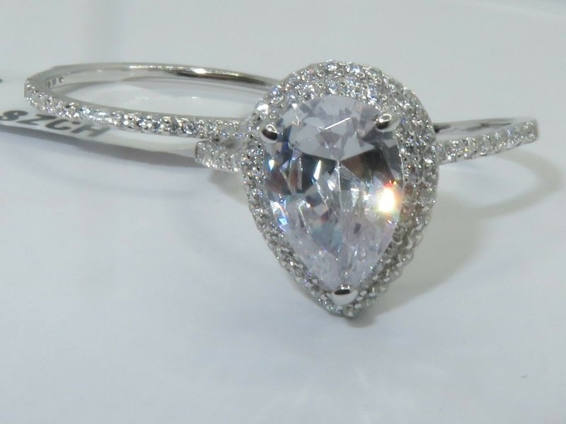 Jewellery Kingdom Pear Cut Simulated Diamonds Sterling Engagement Wedding Ring Set (Silver) - Jewelry Rings - British D'sire Main image