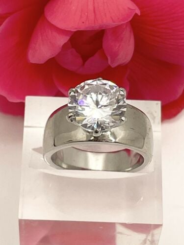 Jewellery Kingdom Solitaire Wide 6 CT Cubic Zirconia Stainless Steel Band Ladies Ring (Silver) - Rings - British D'sire