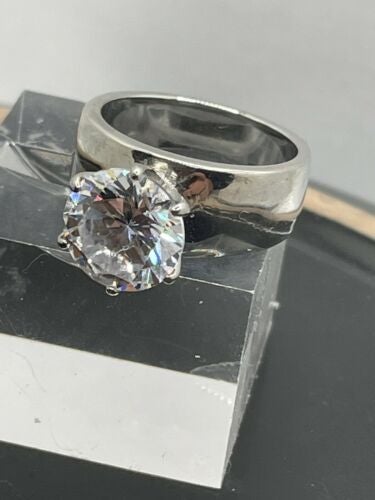 Jewellery Kingdom Solitaire Wide 6 CT Cubic Zirconia Stainless Steel Band Ladies Ring (Silver) - Rings - British D'sire