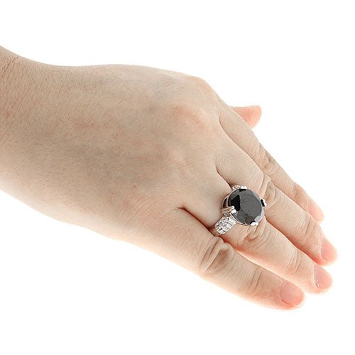 Pearlz Gallery Black Spinel and White Topaz Sterling Silver Oval Ring - Rings - British D'sire