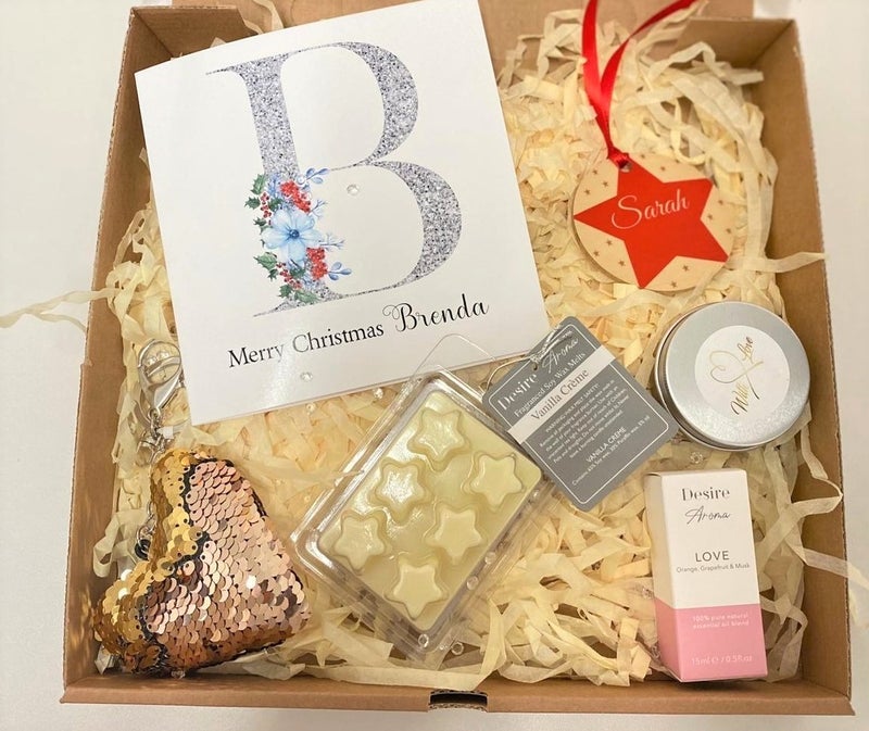 Pure Essence Greetings Personalised Postal Box Christmas Hamper - Gift Bags & Boxes - British D'sire