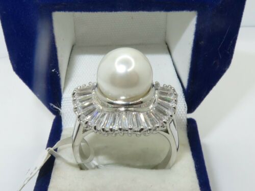 Jewellery Kingdom  Details about   Ladies pearl ring baguettes cream cz cocktail statement sparkling rhodium 1086