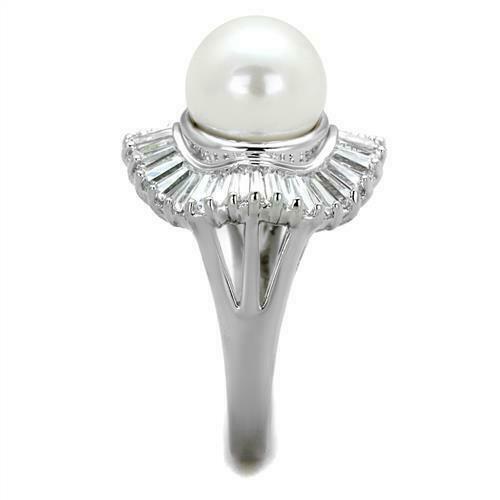 Jewellery Kingdom  Details about   Ladies pearl ring baguettes cream cz cocktail statement sparkling rhodium 1086