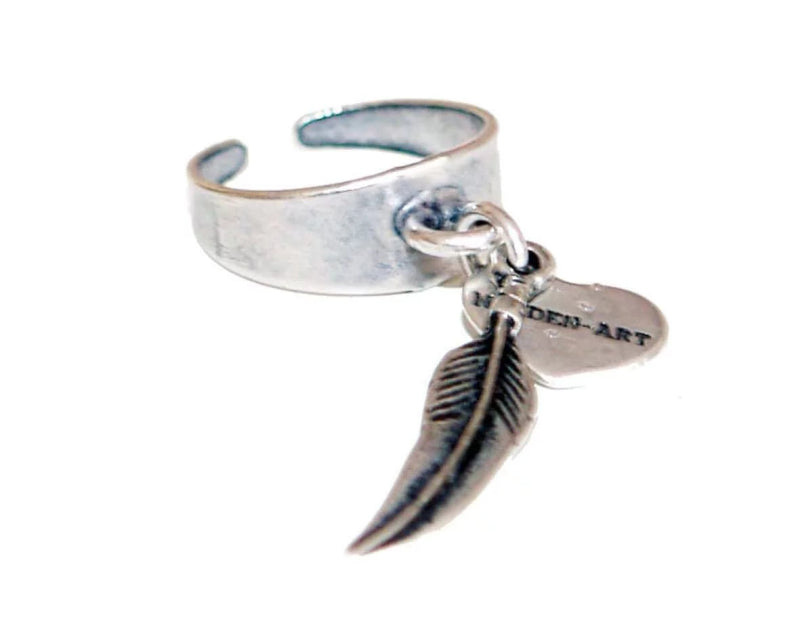 Statement ring in silver with feather charm - rings, anelli - British D'sire